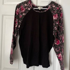 Floral sleeve, black blouse from Terra & Sky size: 14W